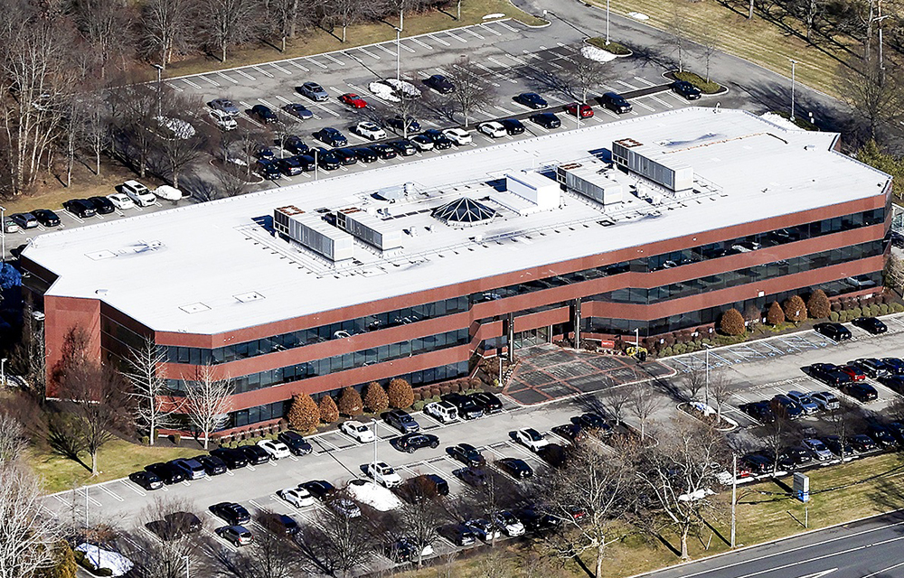 CBRE completes $22.5 million sale of leasehold interest in 50 Jericho Quadrangle